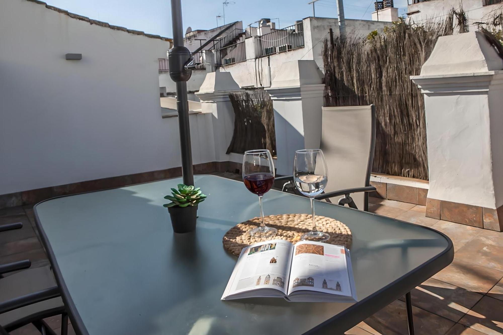 Malhara Apartment Sevilla Bagian luar foto